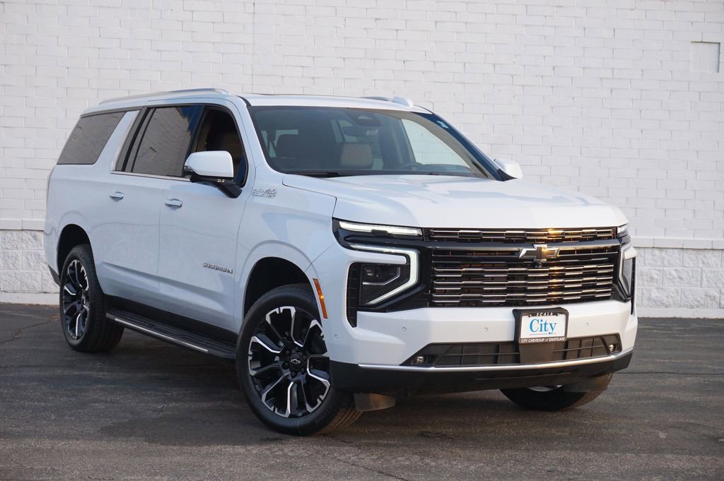 New 2026 Chevrolet Suburban High Country image 2