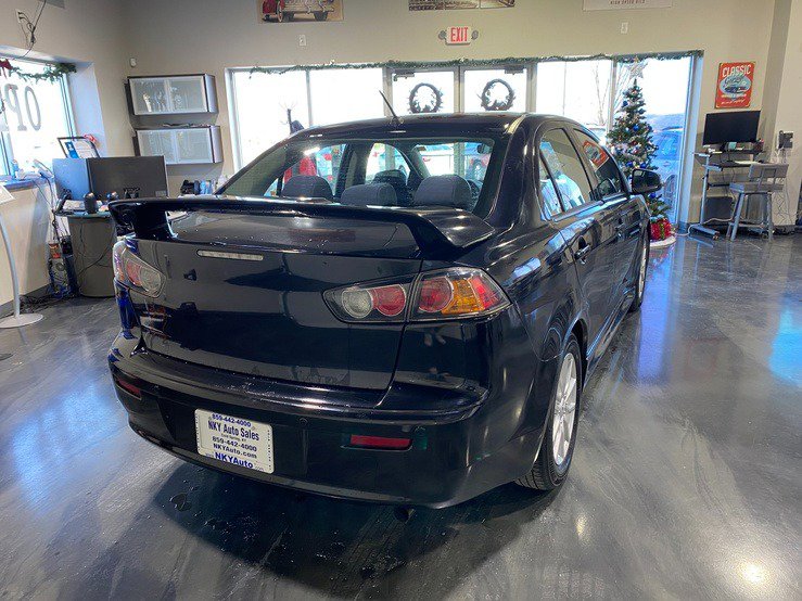 Used 2016 Mitsubishi Lancer ES image 5