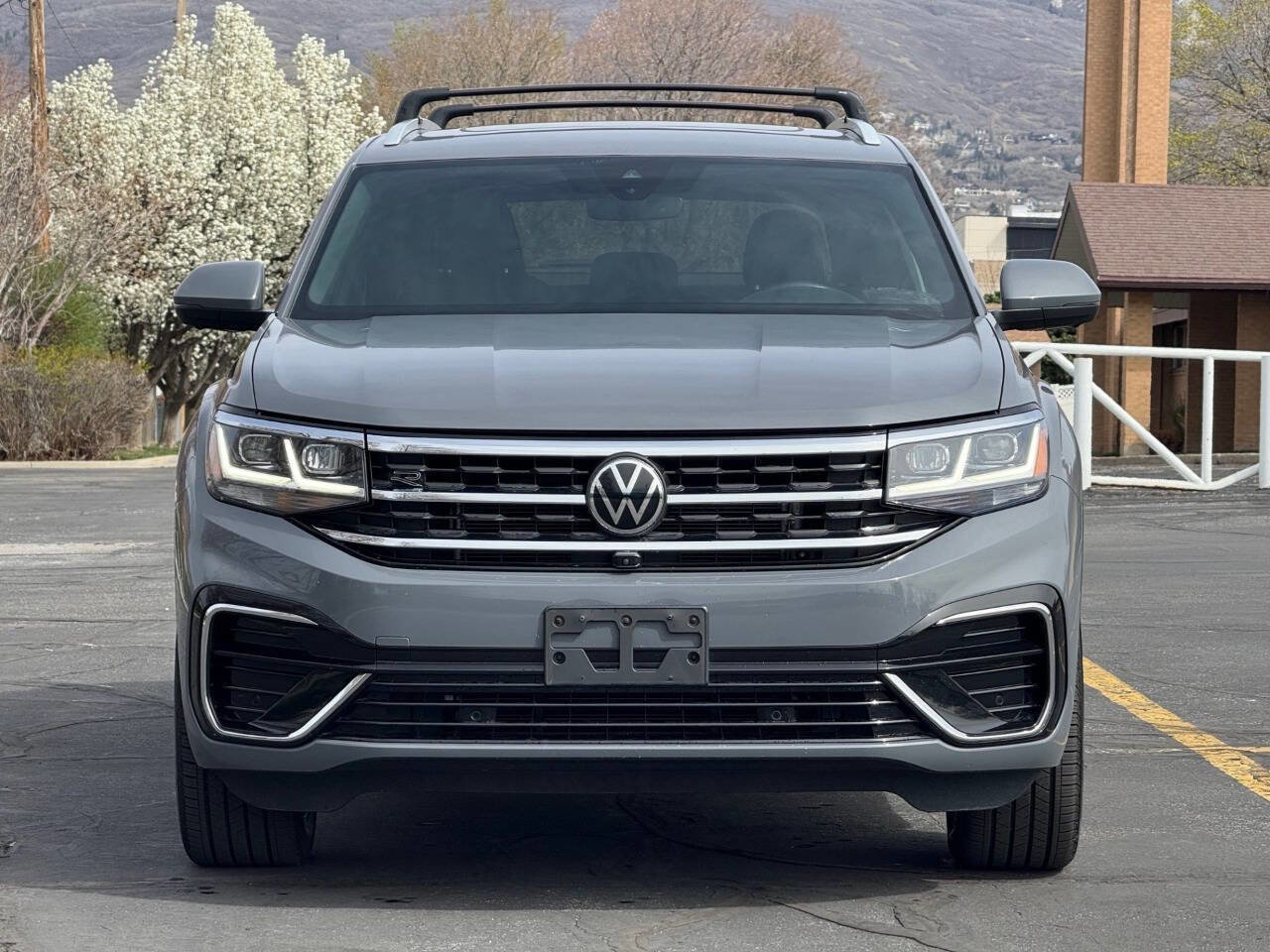 Used 2021 Volkswagen Atlas Cross Sport SEL Premium R-Line image 2