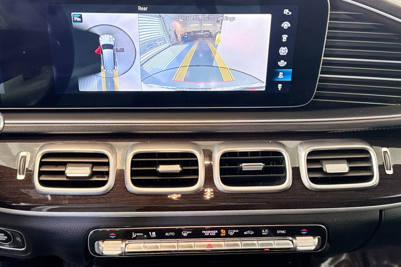 Used 2022 Mercedes-Benz GLS 450 4MATIC image 14