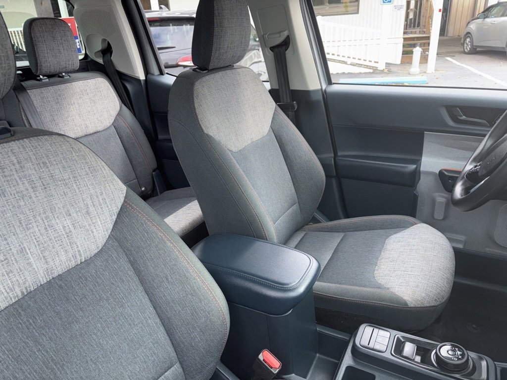 Used 2023 Ford Maverick XLT image 7