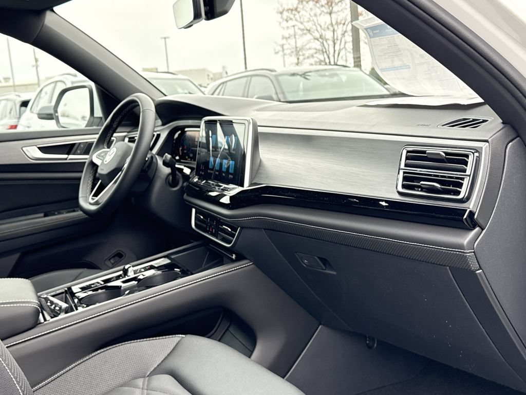 New 2026 Volkswagen Atlas Cross Sport SE FWD image 21