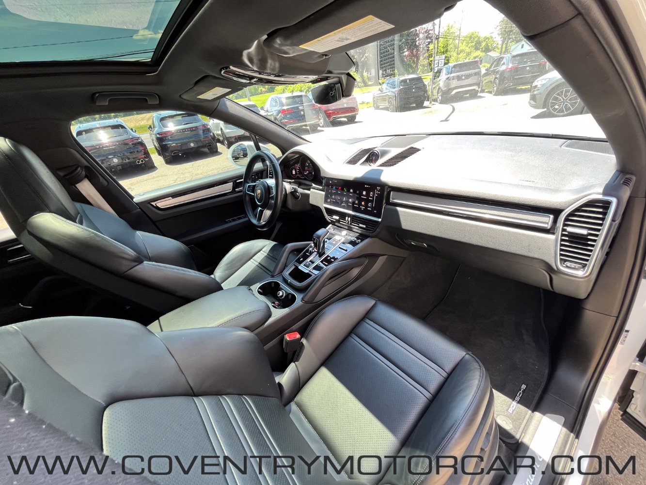 Used 2023 Porsche Cayenne Platinum Edition AWD/4WD image 30