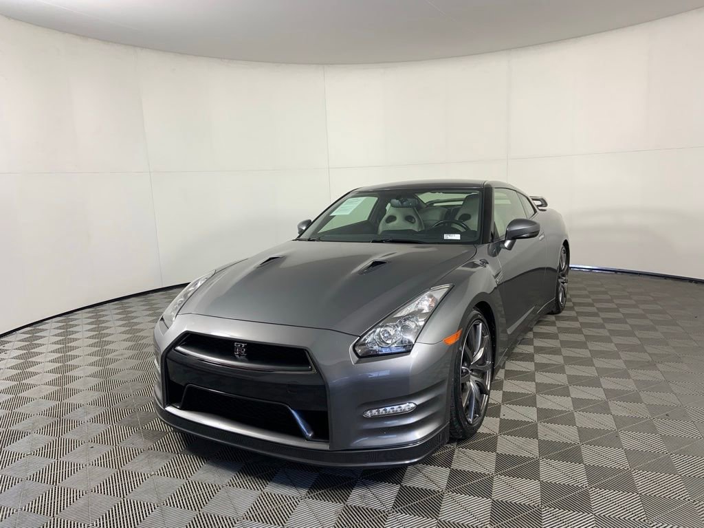 Used 2013 Nissan GT-R Premium image 5