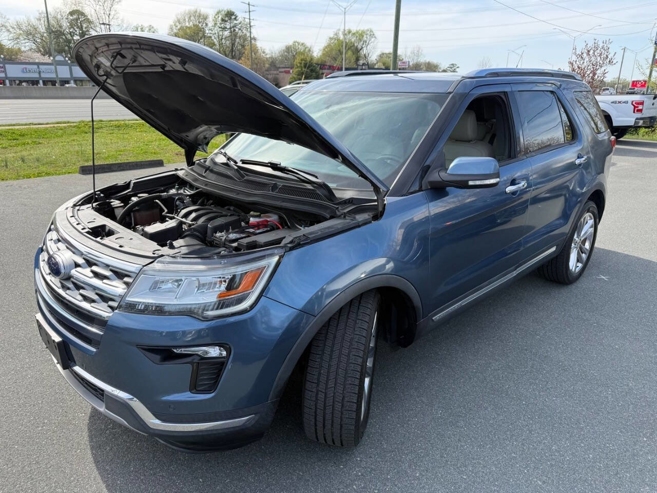 Used 2018 Ford Explorer Limited image 26