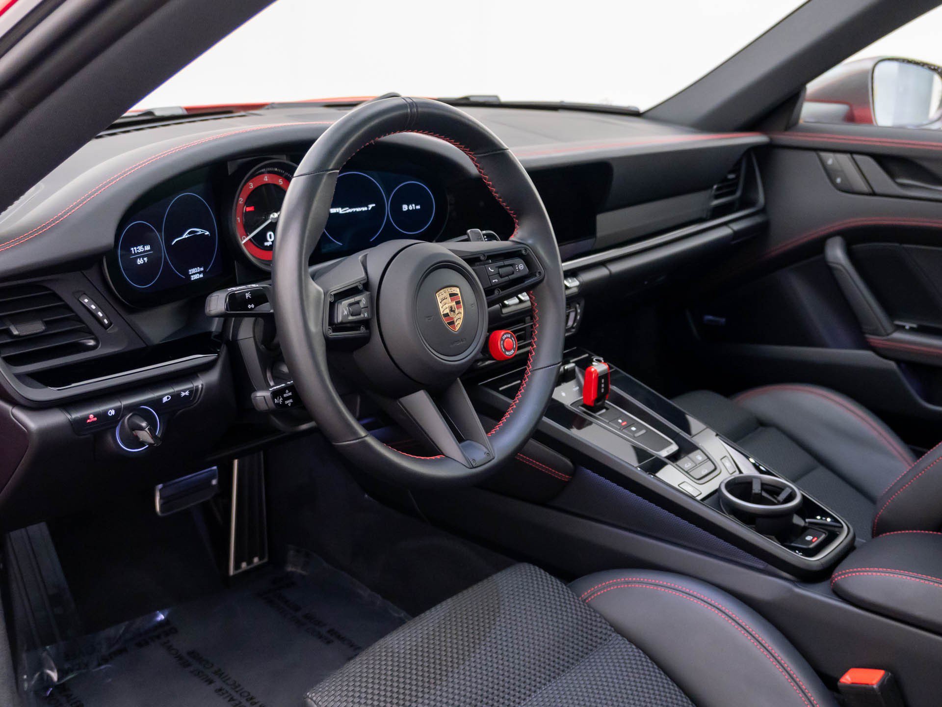Used 2024 Porsche 911 Carrera T RWD image 4