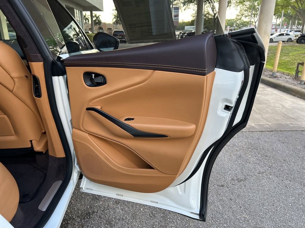 Used 2021 Aston Martin DBX image 39