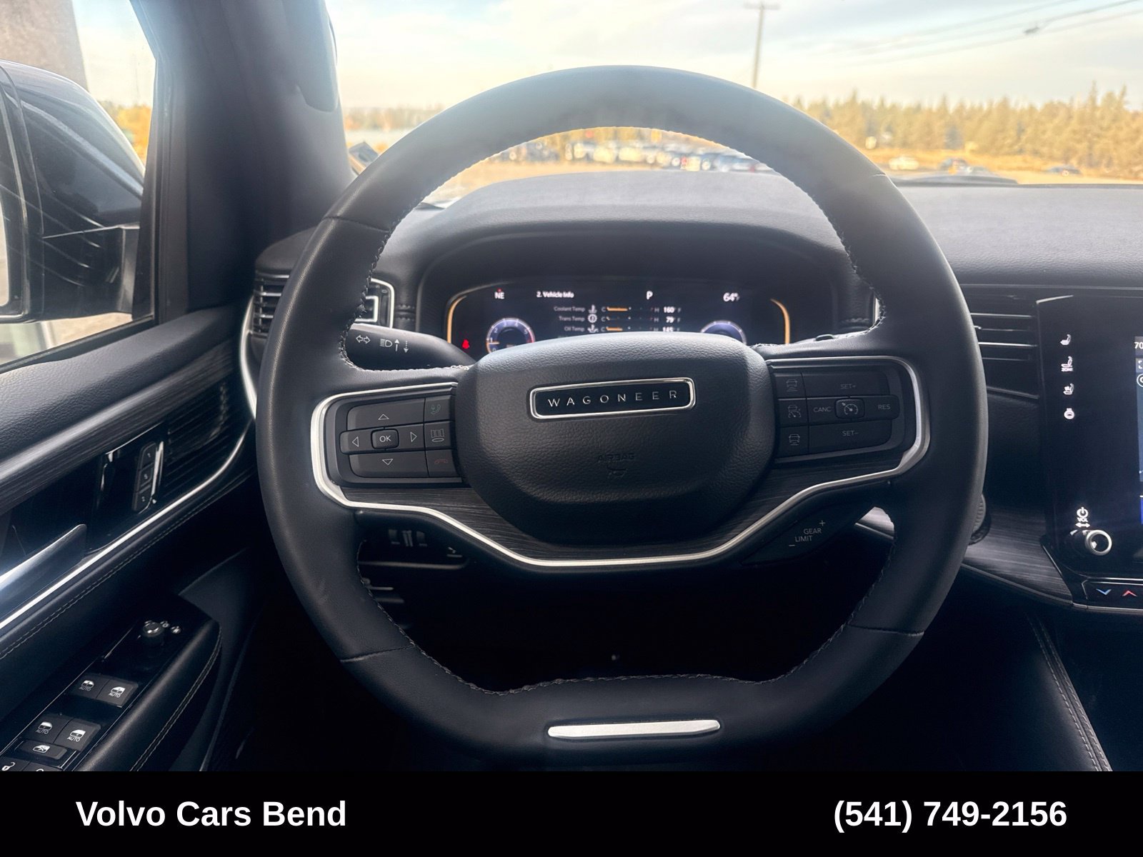 Used 2023 Jeep Wagoneer Series II w/ Convenience Group I AWD/4WD image 11