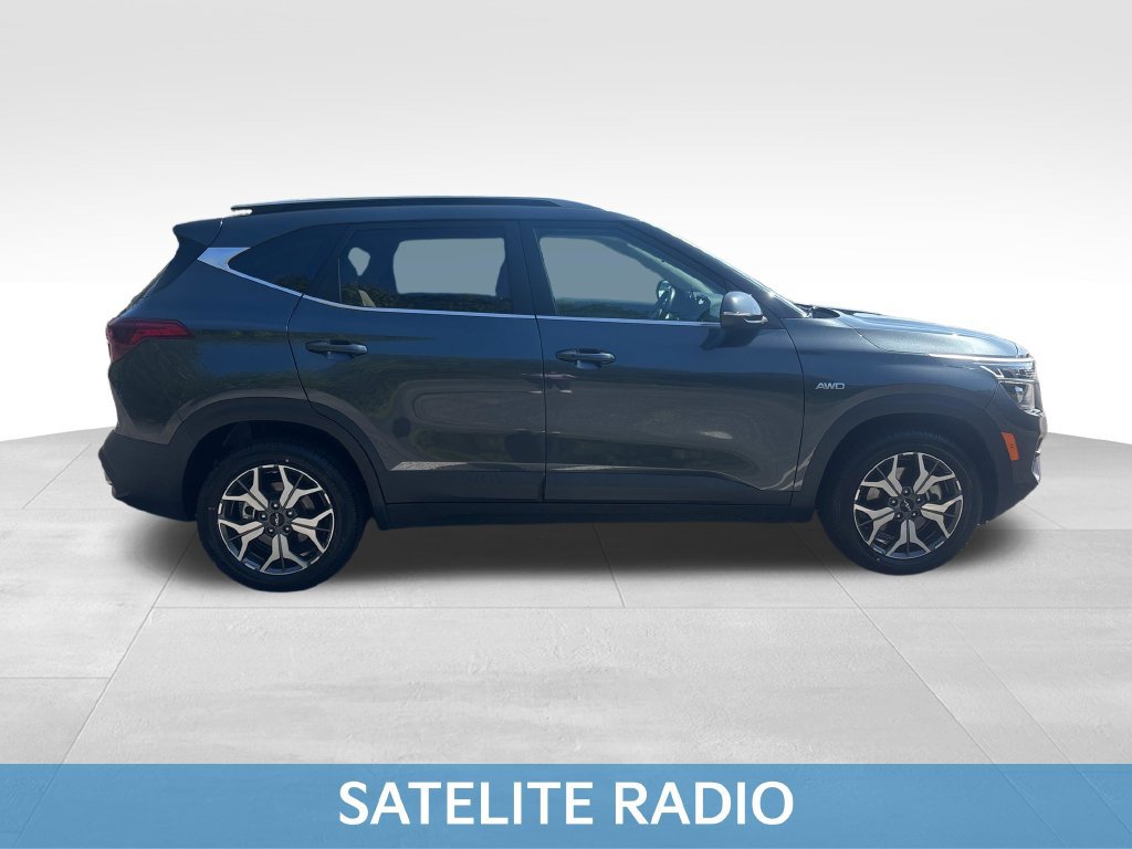 Used 2023 Kia Seltos EX AWD/4WD image 9