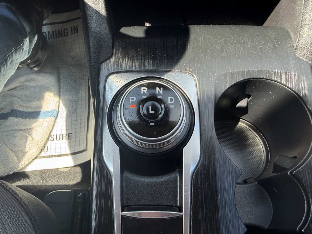 Used 2020 Ford Escape SE FWD image 35