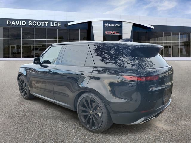Used 2025 Land Rover Range Rover Sport SE AWD/4WD image 3
