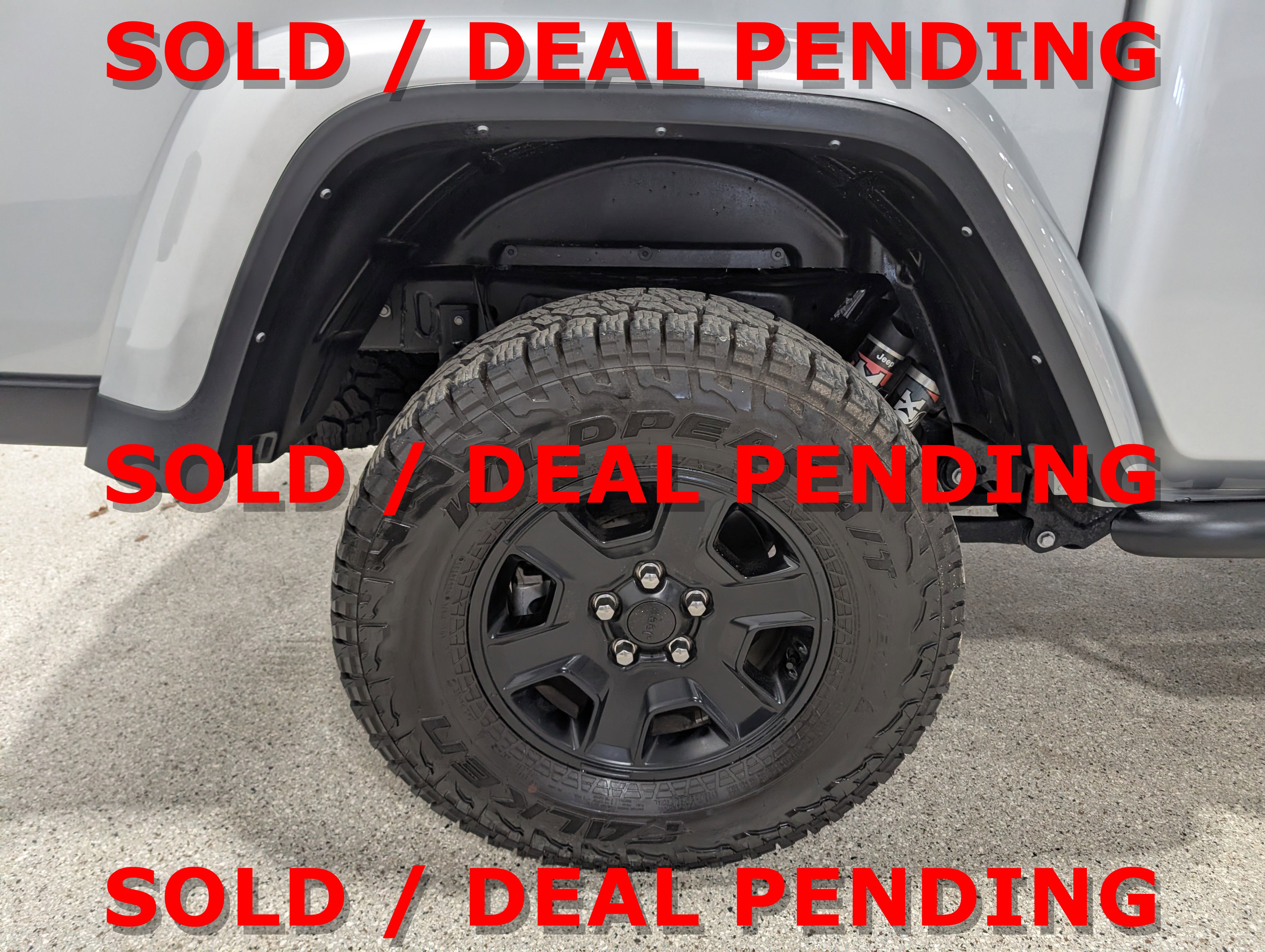 Used 2022 Jeep Gladiator Mojave w/ LED Lighting Group AWD/4WD image 13