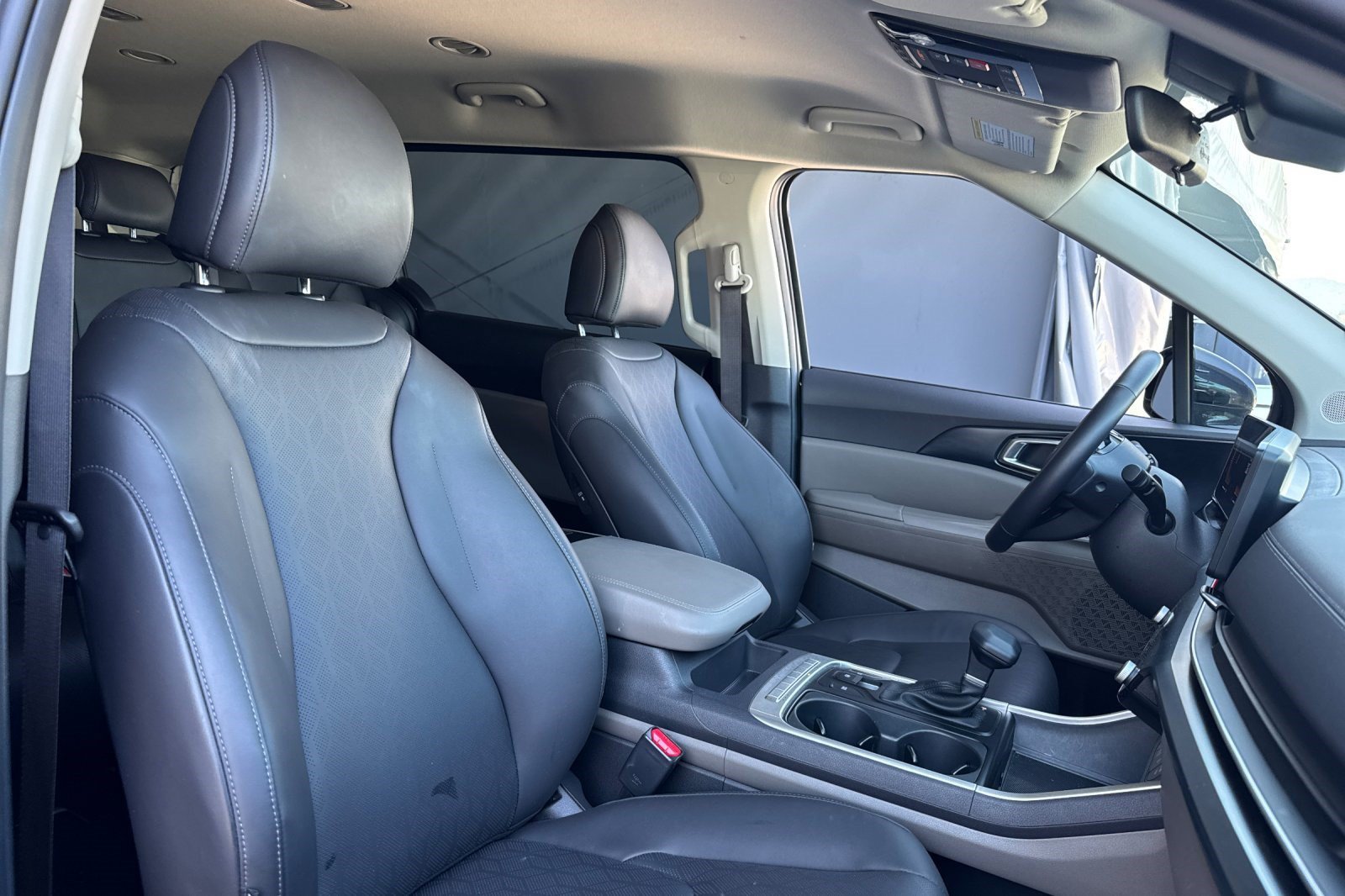 Used 2026 Kia Carnival FWD image 27