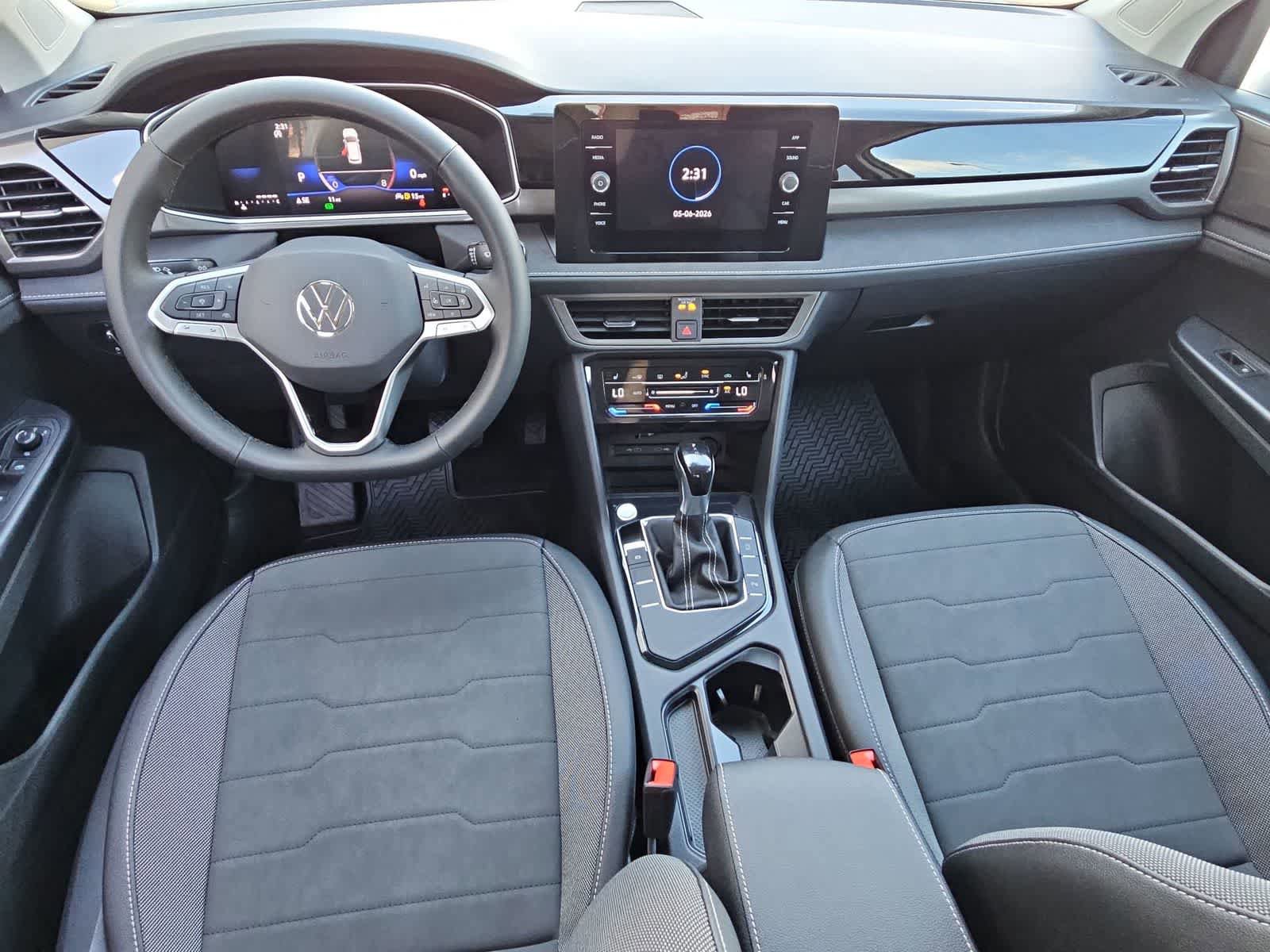 New 2026 Volkswagen Taos SE FWD image 15