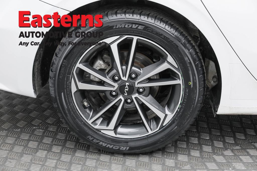 Used 2024 Kia Forte LXS image 29