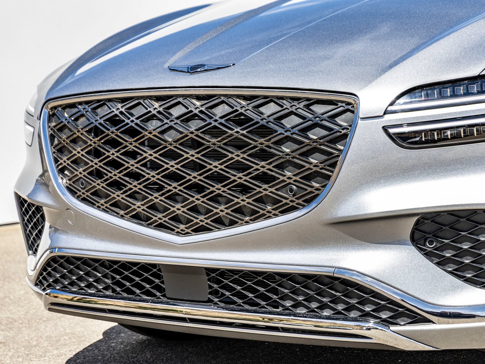New 2027 Genesis GV70 2.5T Select AWD/4WD image 3