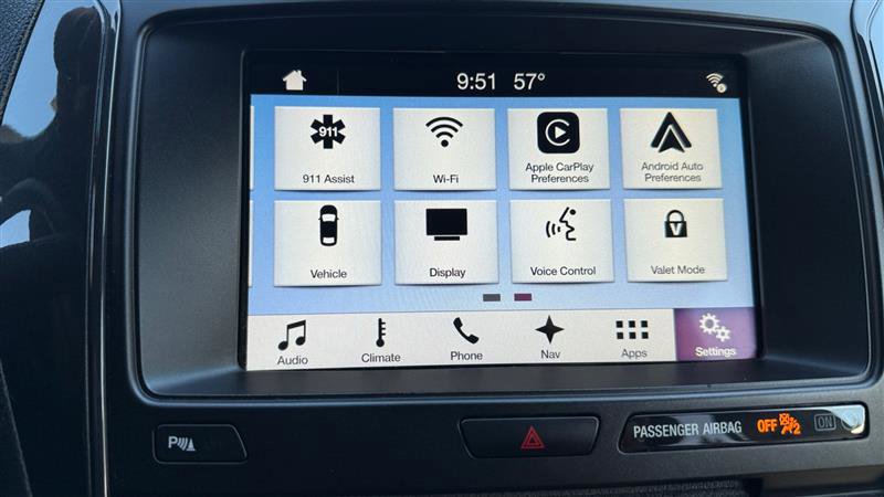 Used 2017 Ford Explorer XLT w/ Equipment Group 202A FWD image 28