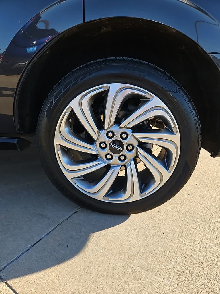 Used 2023 Lincoln Navigator Reserve AWD/4WD image 9