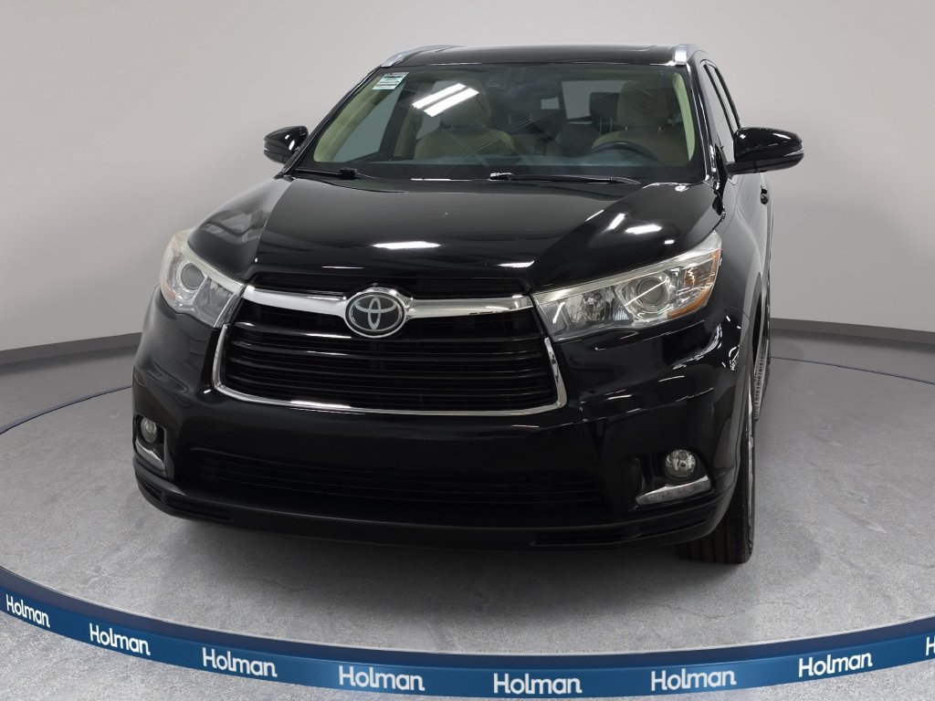 Used 2015 Toyota Highlander Limited Platinum FWD image 3