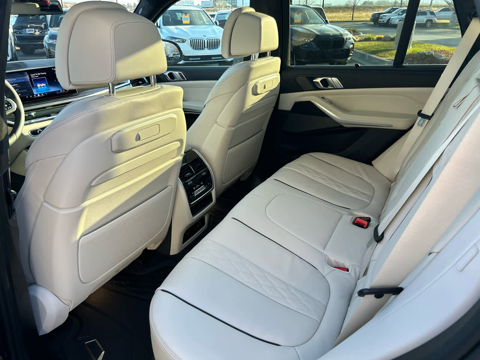 Used 2026 BMW X5 xDrive40i w/ Executive Package AWD/4WD image 18