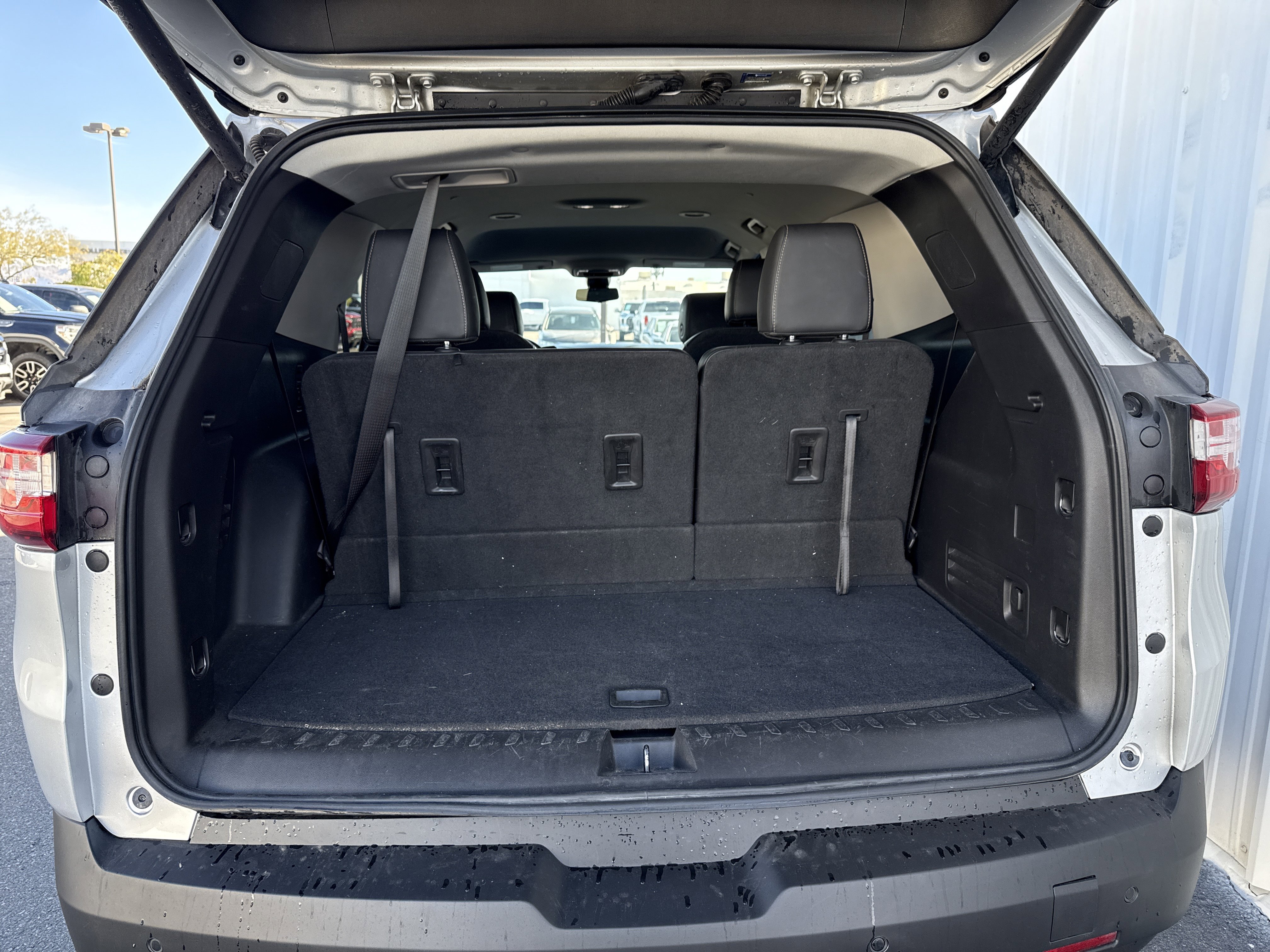 Used 2021 Chevrolet Traverse RS image 9