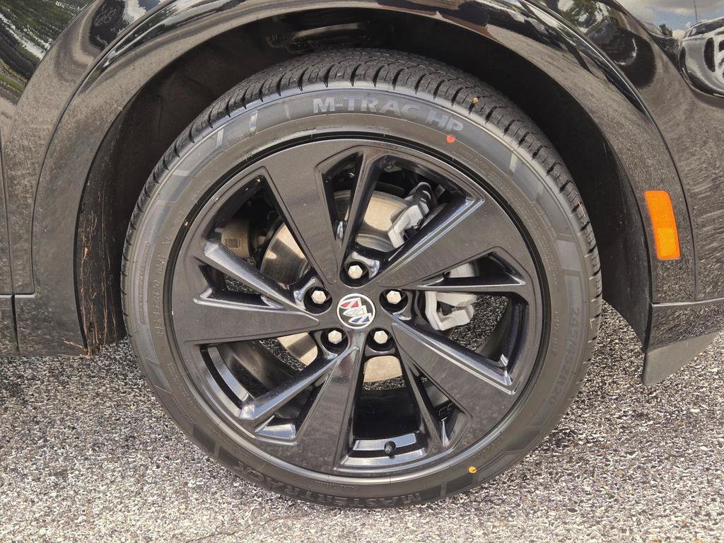 Used 2022 Buick Envision Preferred w/ Sport Touring Package FWD image 4