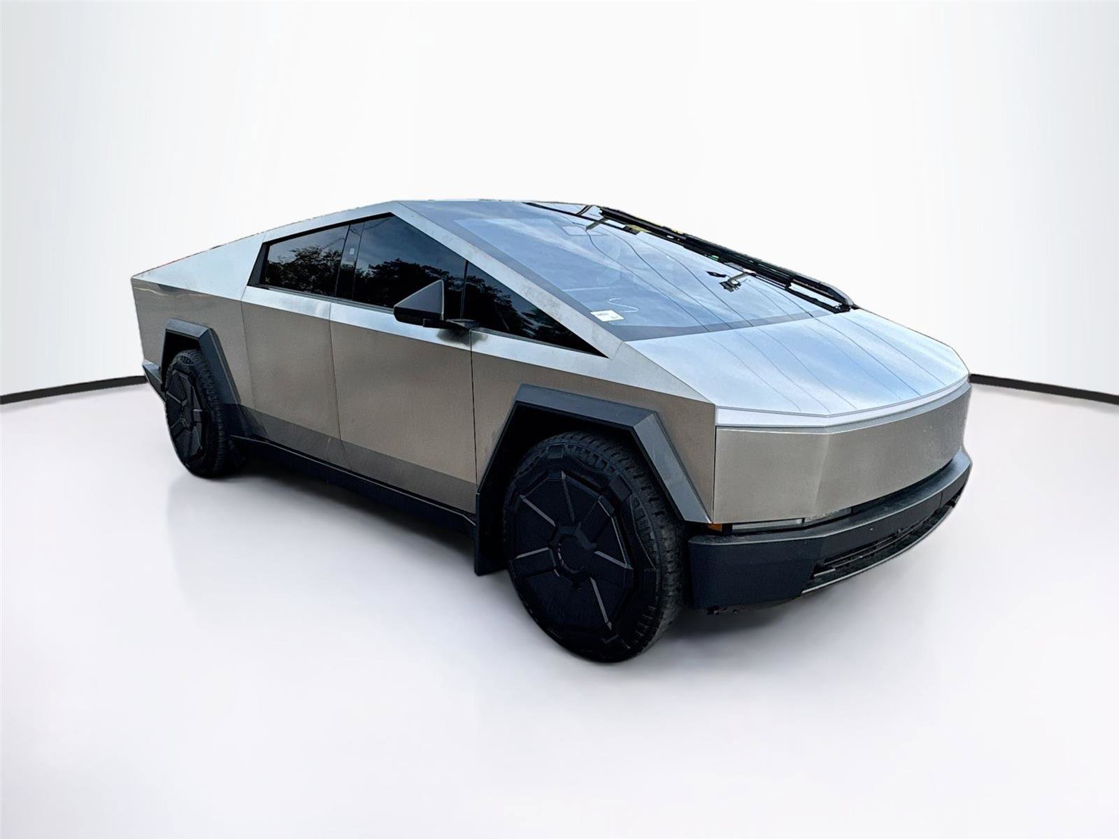 Used 2024 Tesla Cybertruck AWD Crew Cab image 7