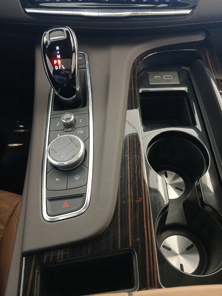 Certified 2023 Cadillac Escalade Premium Luxury AWD/4WD image 22