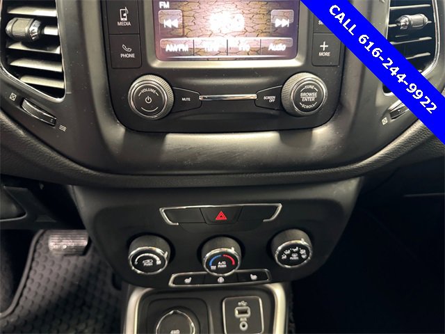 Used 2018 Jeep Compass Latitude w/ Cold Weather Group image 7