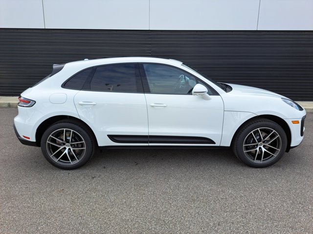 New 2026 Porsche Macan image 8