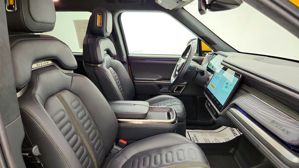 Used 2022 Rivian R1T Adventure AWD/4WD image 22