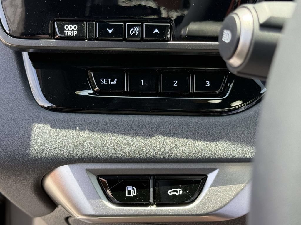 New 2026 Lexus RX 350 F Sport AWD/4WD image 17
