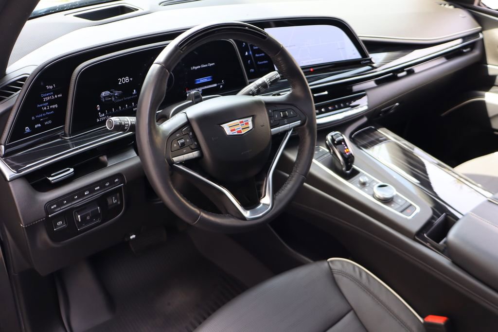 Used 2024 Cadillac Escalade Sport w/ Touring Package AWD/4WD image 5