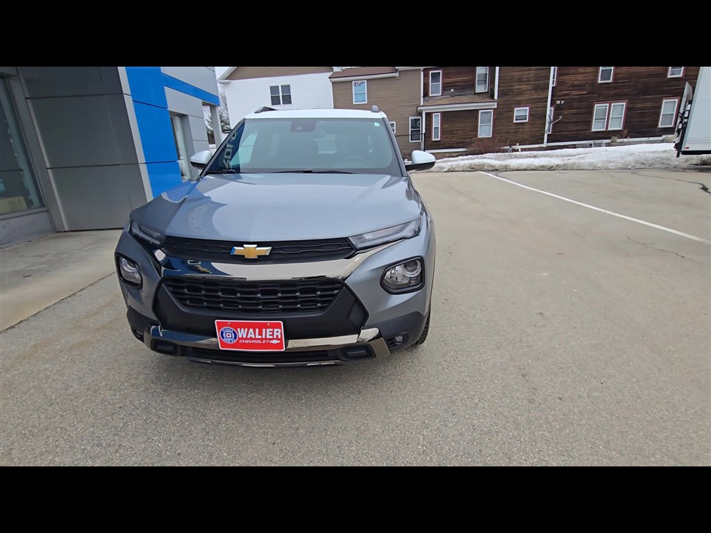 Used 2023 Chevrolet TrailBlazer ACTIV w/ Sun and Liftgate Package image 3