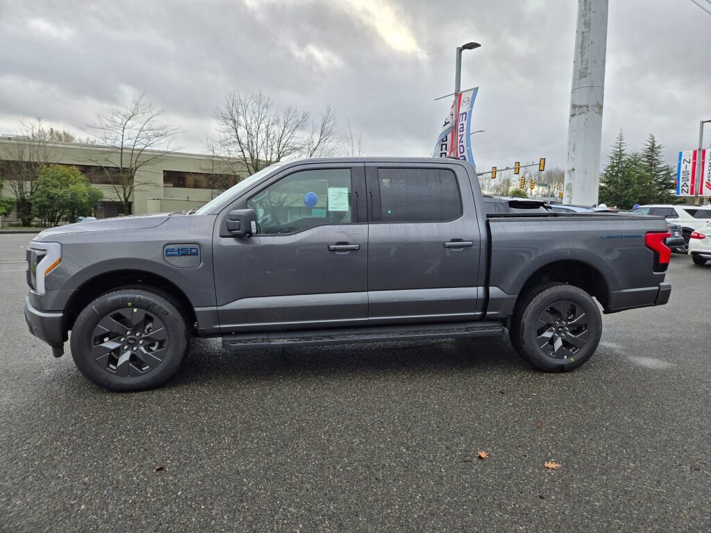 New 2025 Ford F150 Lightning Flash AWD/4WD image 8
