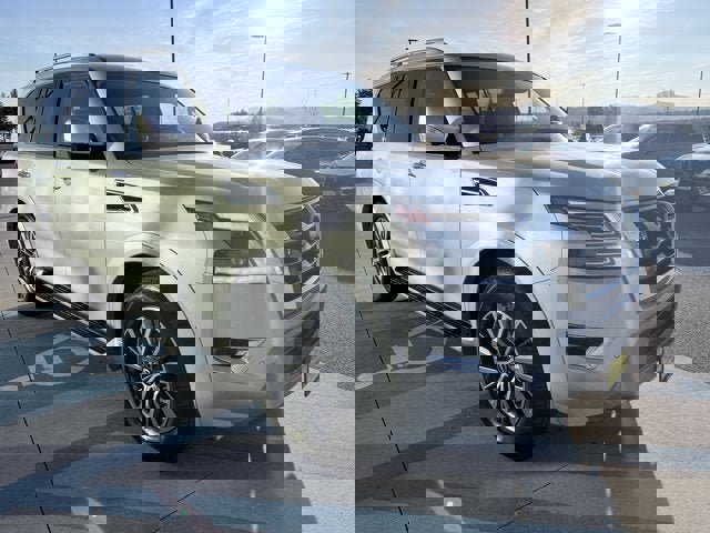 Certified 2024 Nissan Armada SL image 3