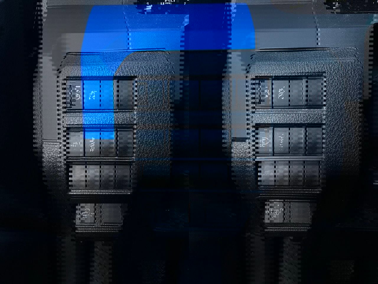 Used 2025 Toyota Tacoma TRD Off-Road image 20