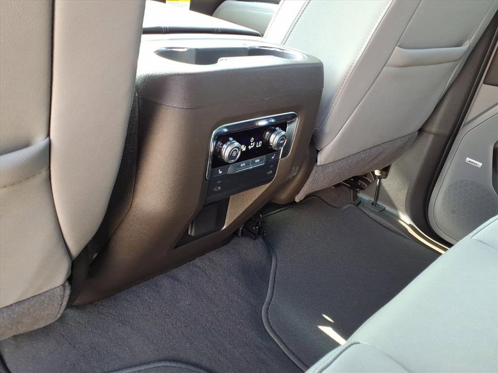 New 2026 GMC Yukon XL Elevation image 18