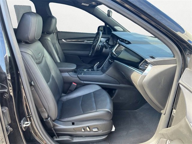 Used 2023 Cadillac XT6 Sport w/ Technology Package image 16