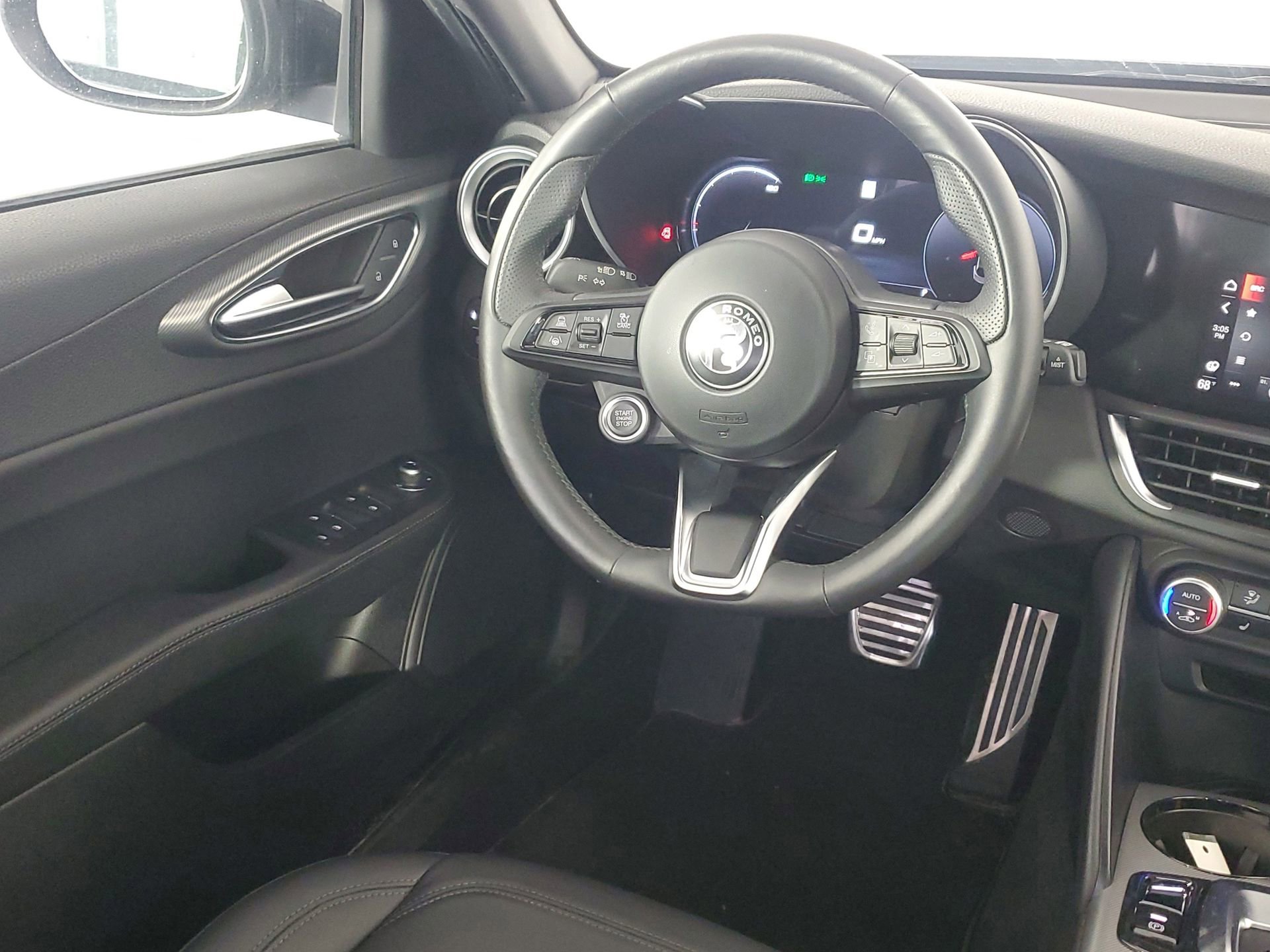 Used 2024 Alfa Romeo Giulia Ti w/ Active Assist Plus Package AWD/4WD image 48
