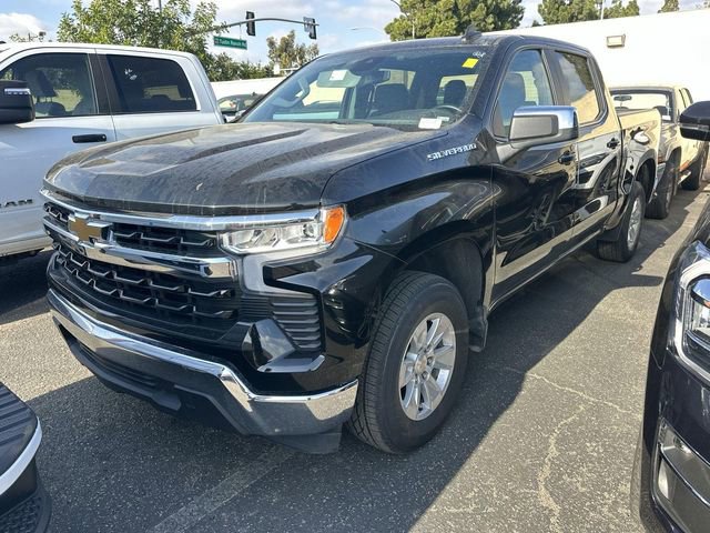 Used 2025 Chevrolet Silverado 1500 LT image 2