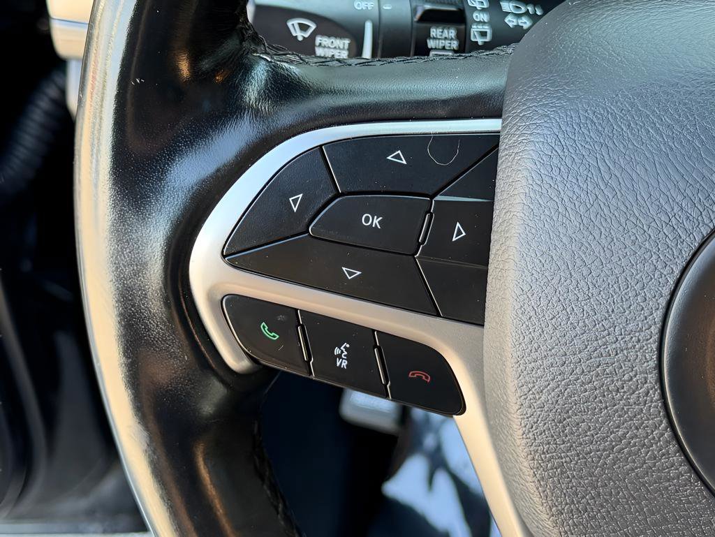 Used 2020 Jeep Grand Cherokee Altitude AWD/4WD image 14