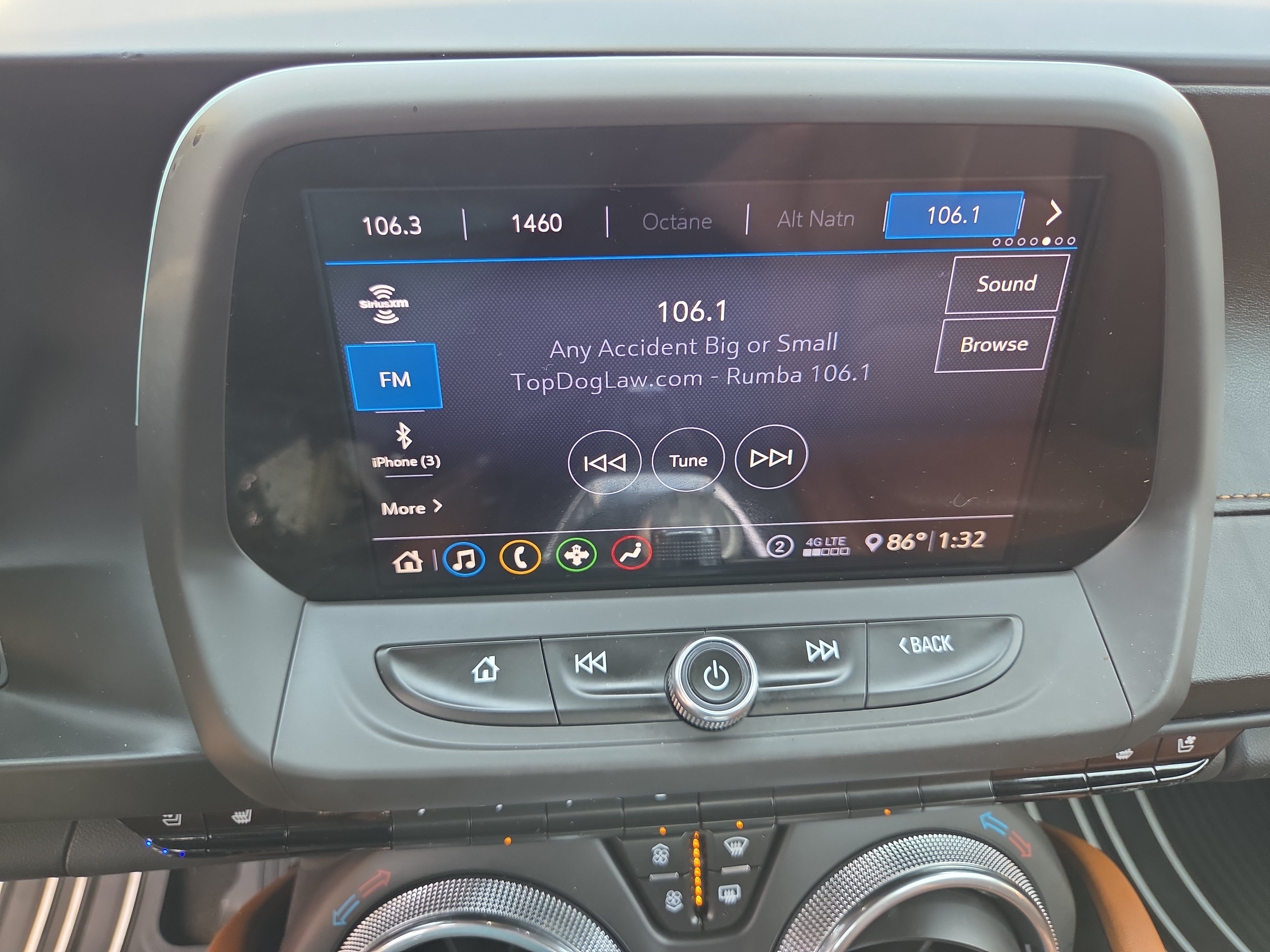 Used 2020 Chevrolet Camaro SS RWD image 27