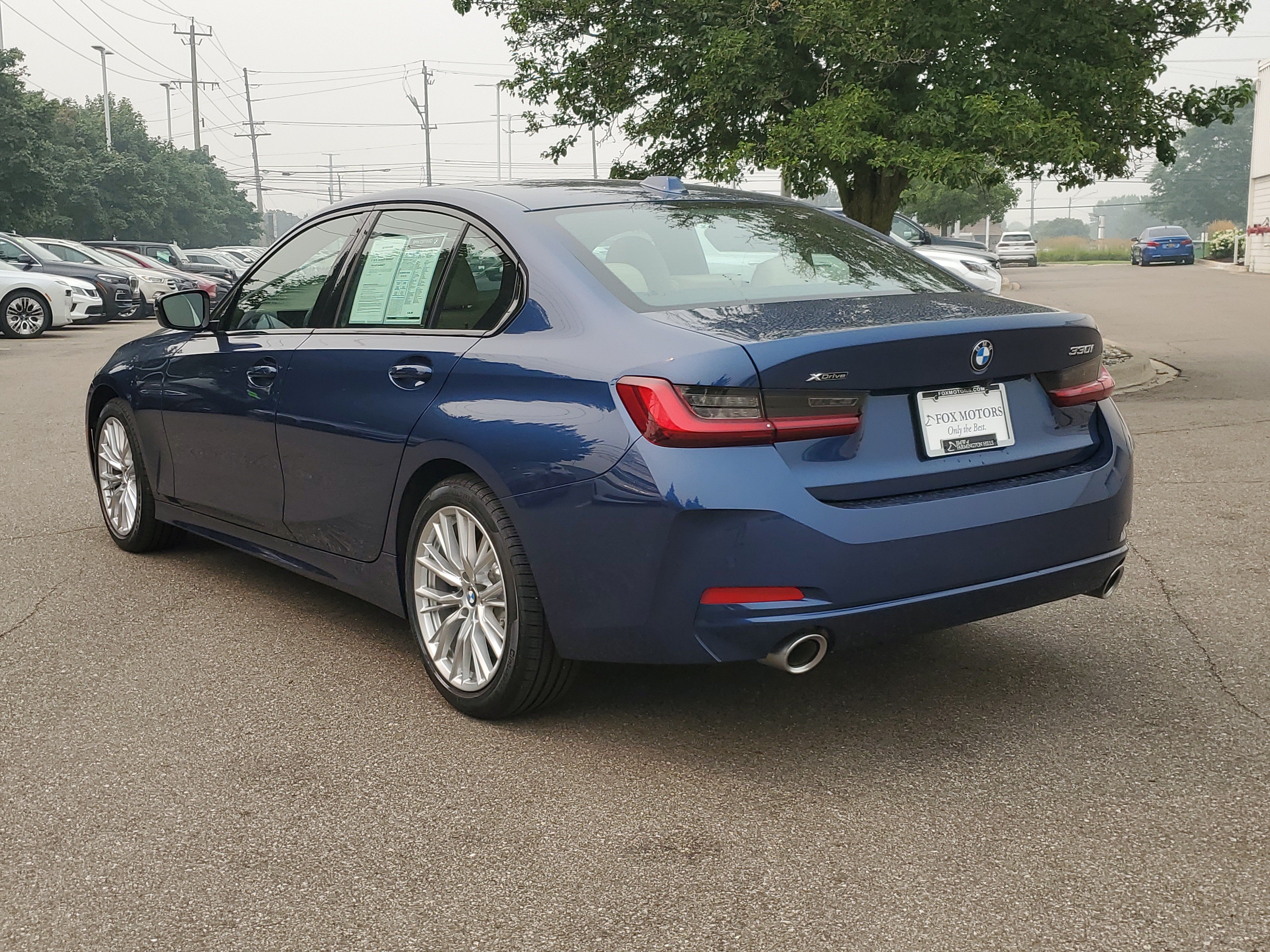 Used 2023 BMW 330i xDrive Sedan w/ Driving Assistance Package AWD/4WD image 3