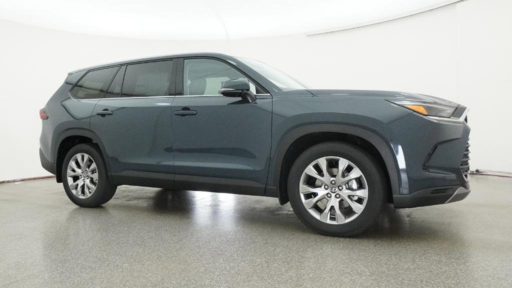 New 2026 Toyota Grand Highlander FWD image 25