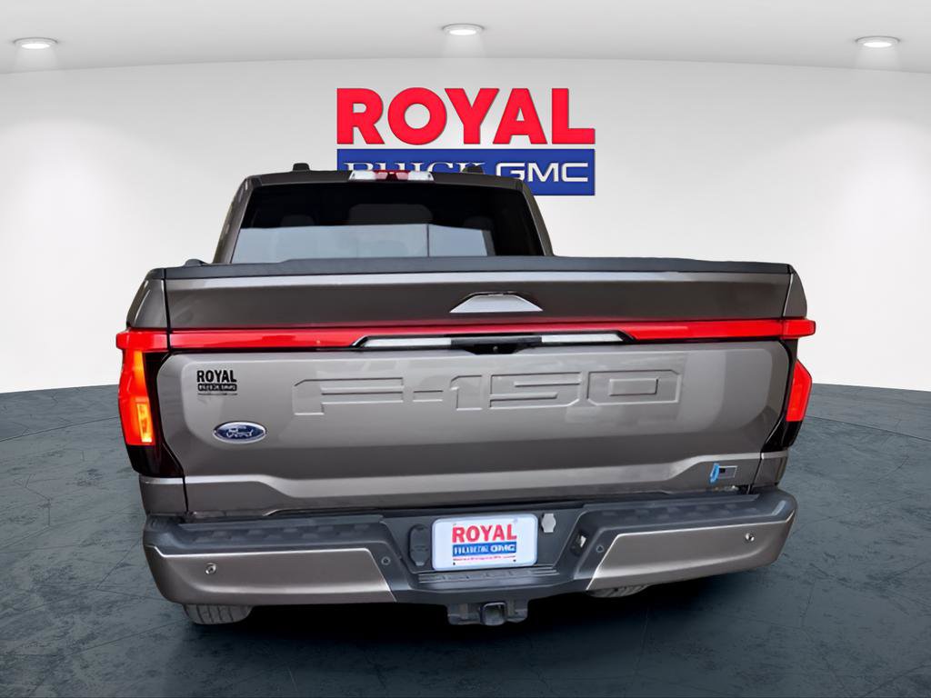 Used 2023 Ford F150 Lightning Platinum image 15