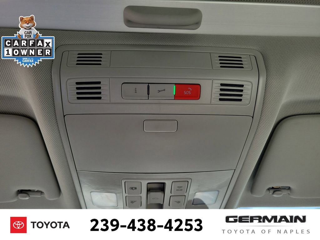 Used 2024 Volkswagen Jetta SE FWD image 33