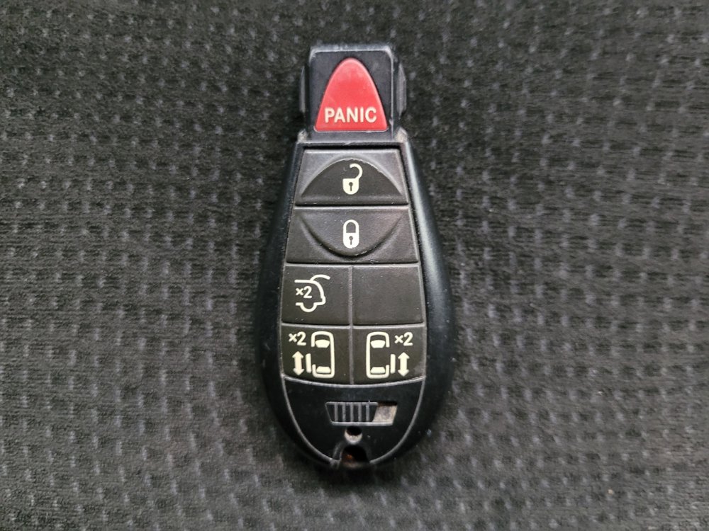 Used 2016 Dodge Grand Caravan SXT image 32