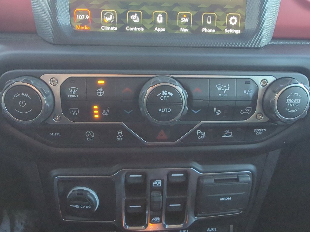 Used 2022 Jeep Wrangler Unlimited Rubicon w/ Xtreme Recon 35" Tire Package image 19