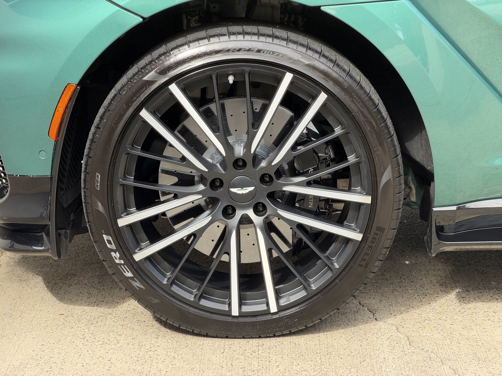 Used 2023 Aston Martin DBX 707 AWD/4WD image 4